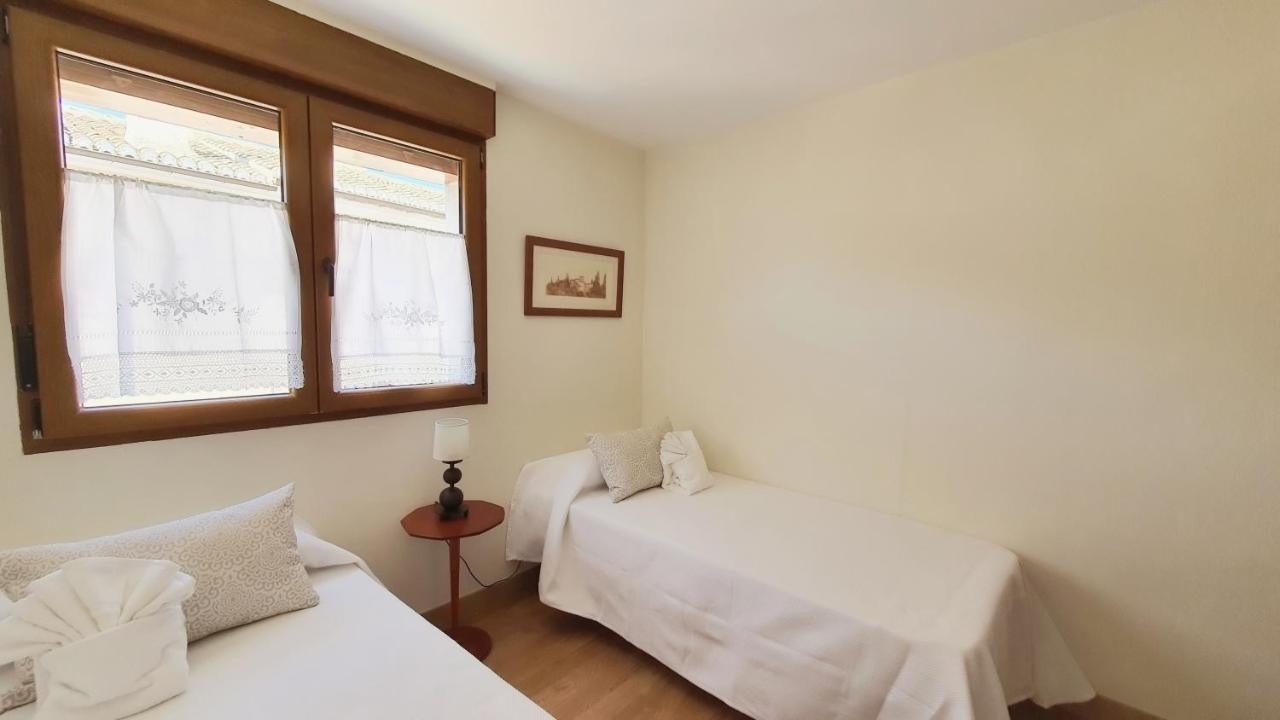 La Leyenda Del Pilar 1616 Realejo Apartamento *